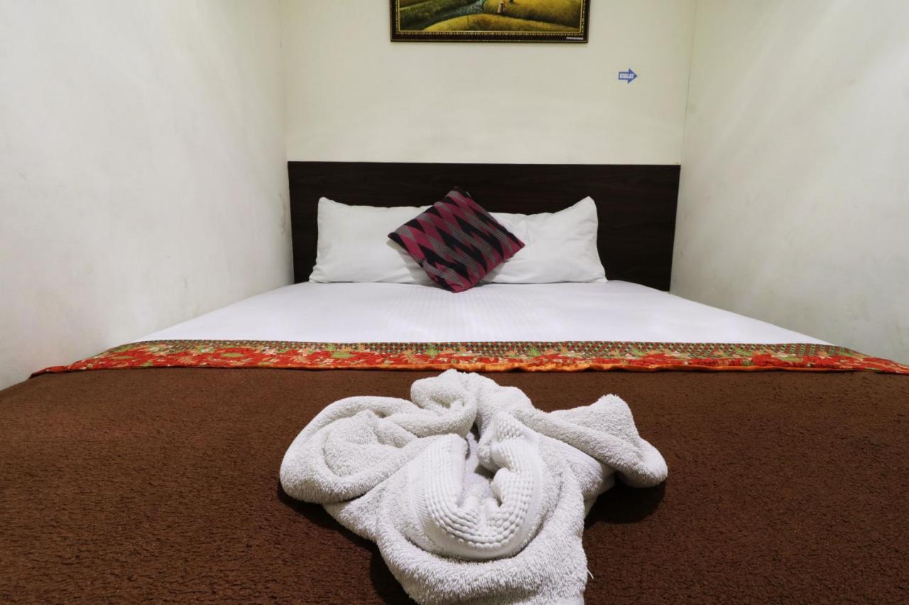Bantal Guling Pasar Baru Hotell Bandung Exteriör bild