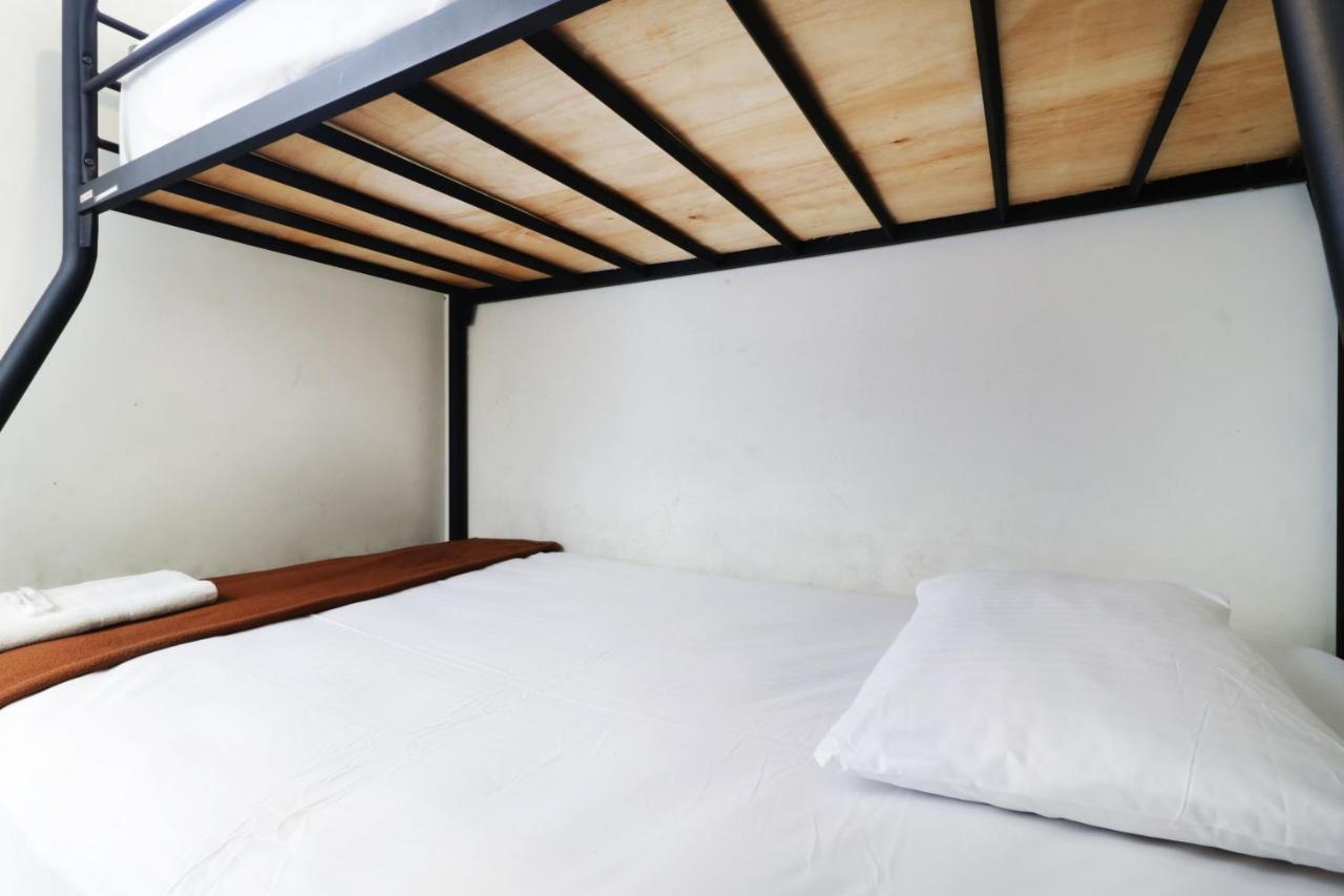 Bantal Guling Pasar Baru Hotell Bandung Exteriör bild
