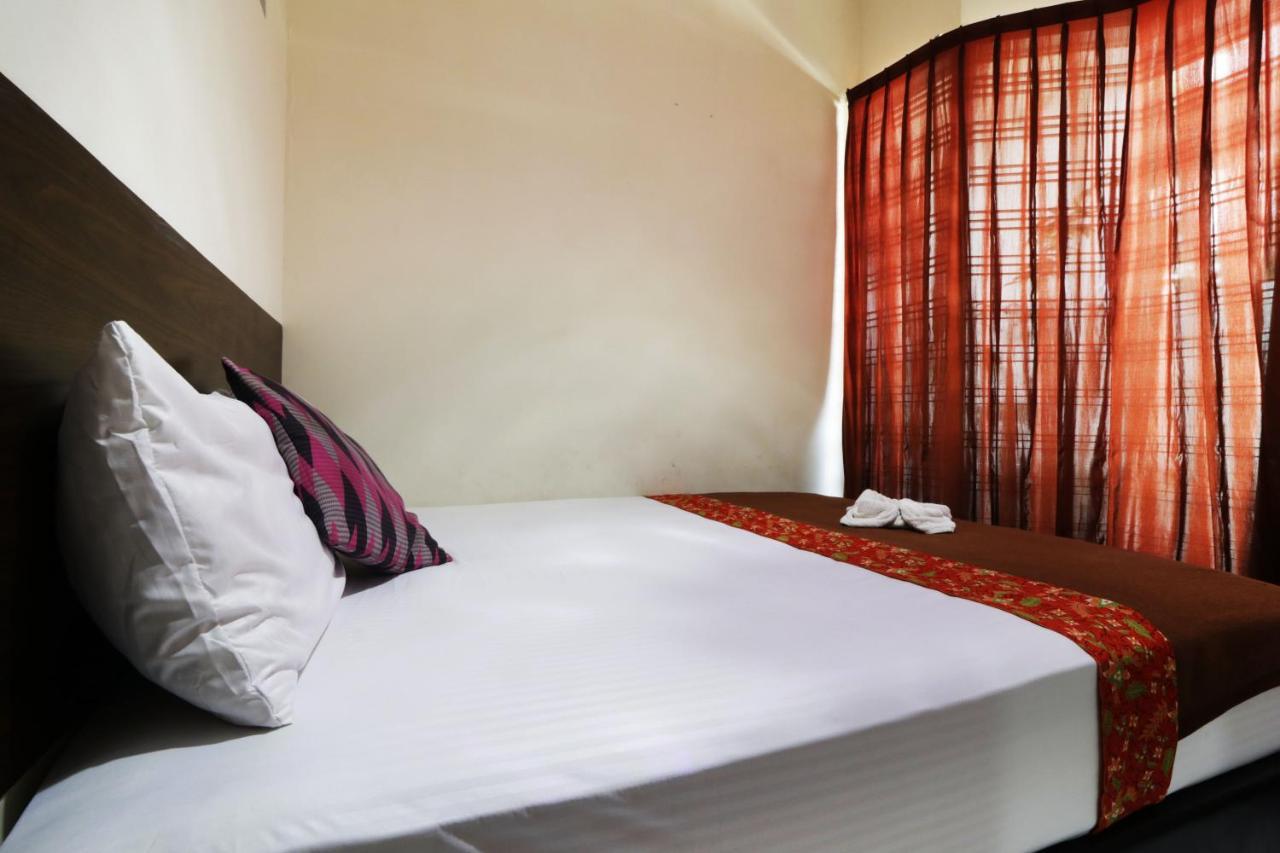 Bantal Guling Pasar Baru Hotell Bandung Exteriör bild