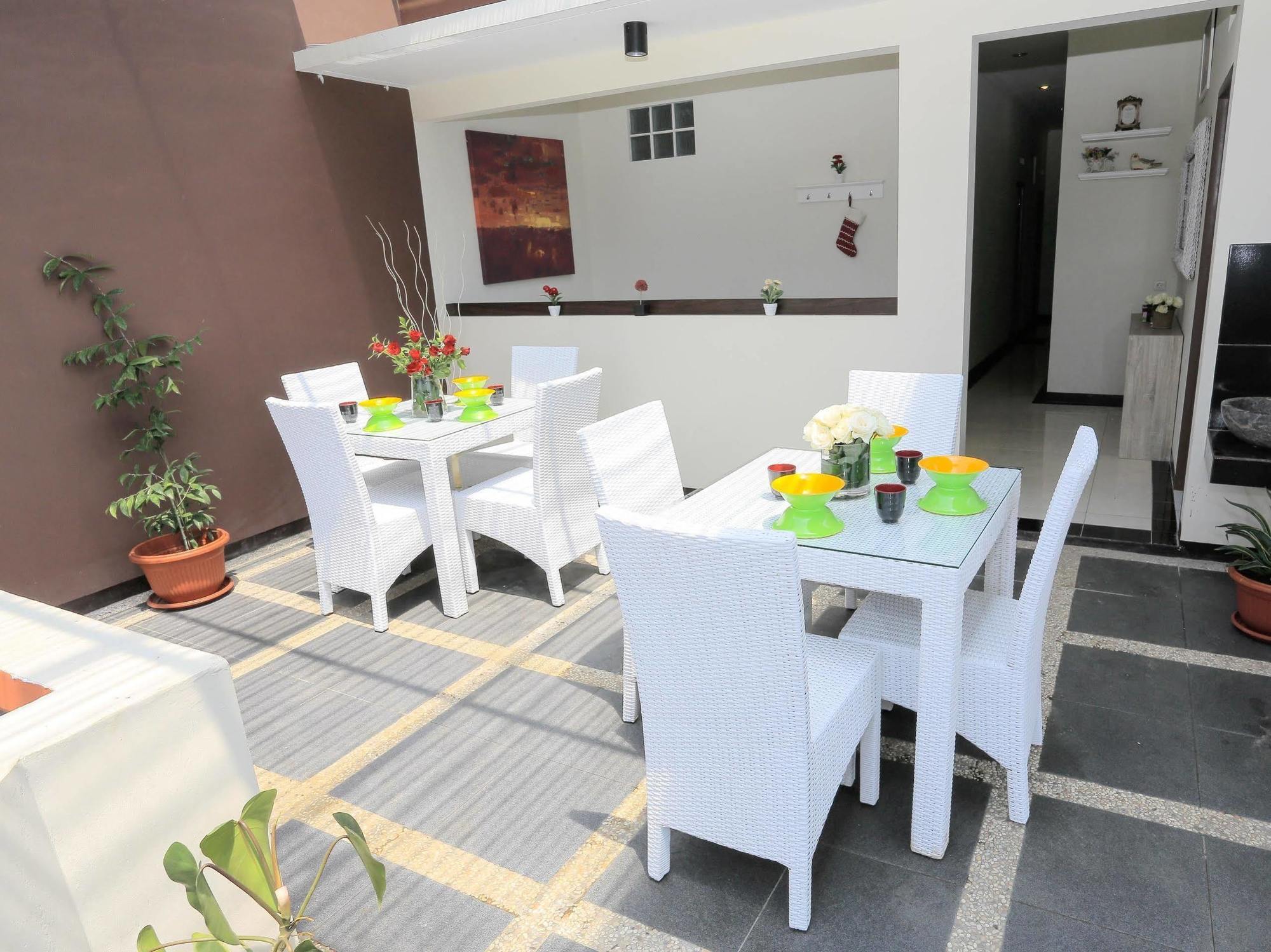 Bantal Guling Pasar Baru Hotell Bandung Exteriör bild