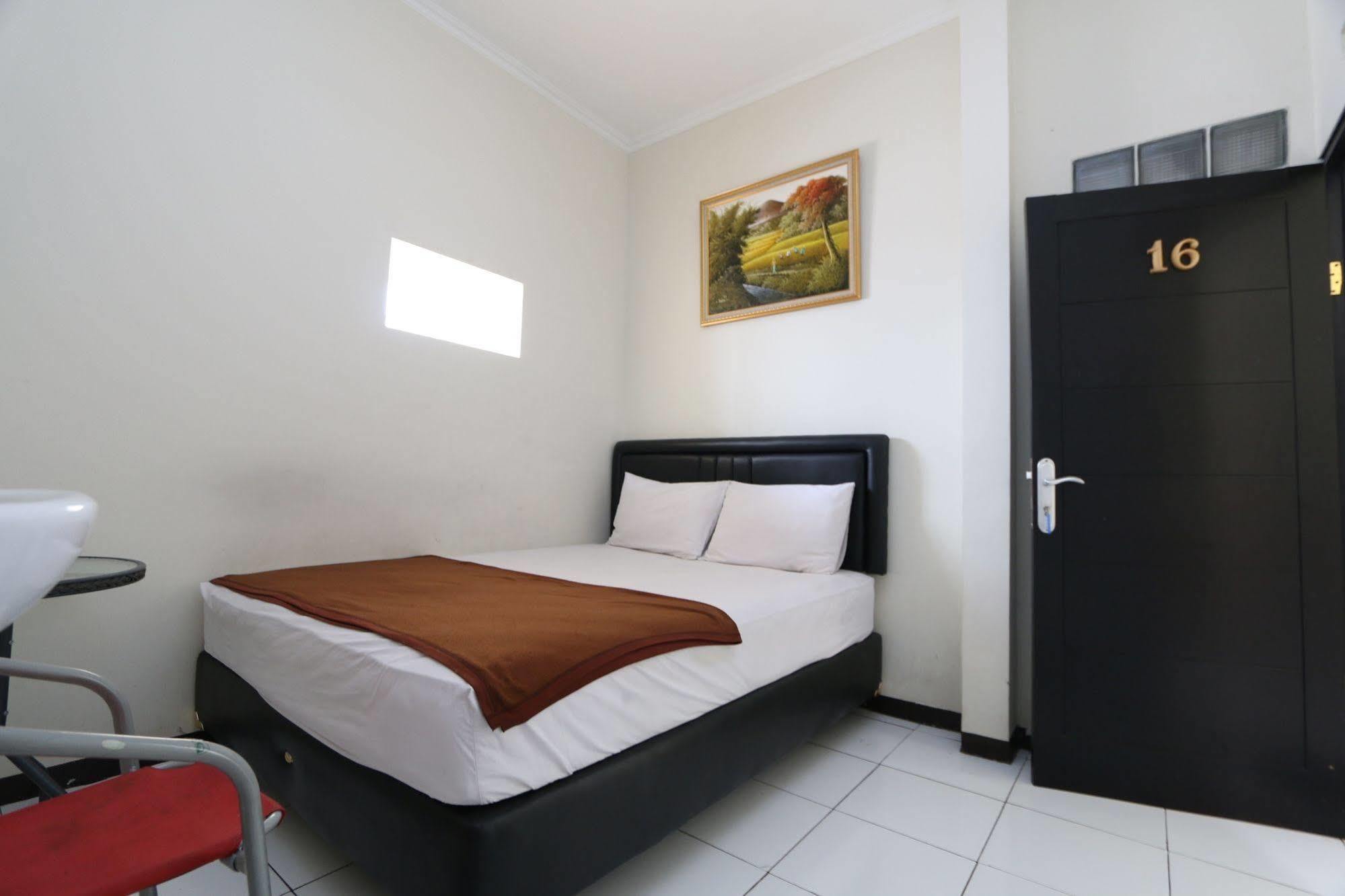 Bantal Guling Pasar Baru Hotell Bandung Exteriör bild