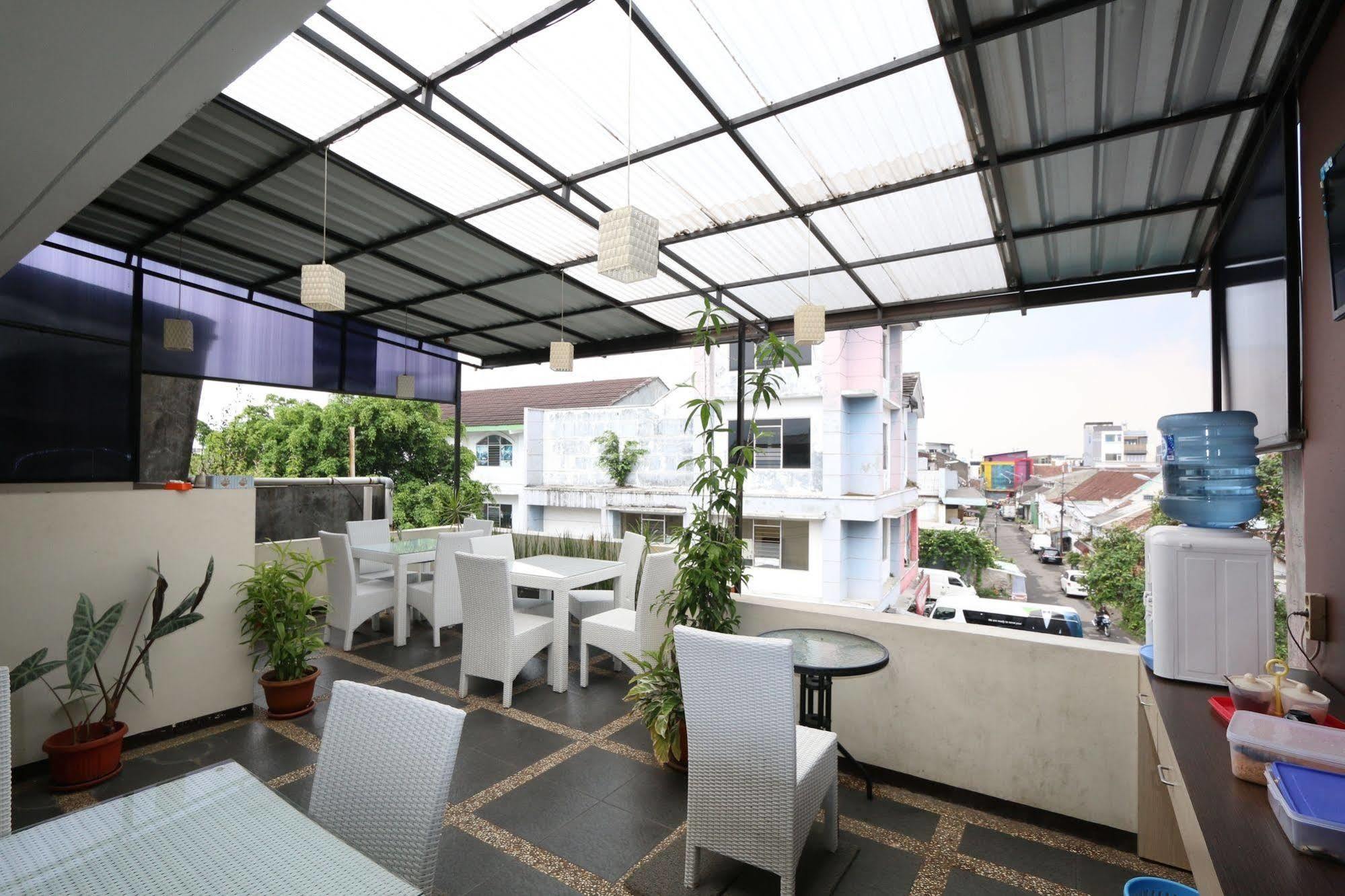 Bantal Guling Pasar Baru Hotell Bandung Exteriör bild