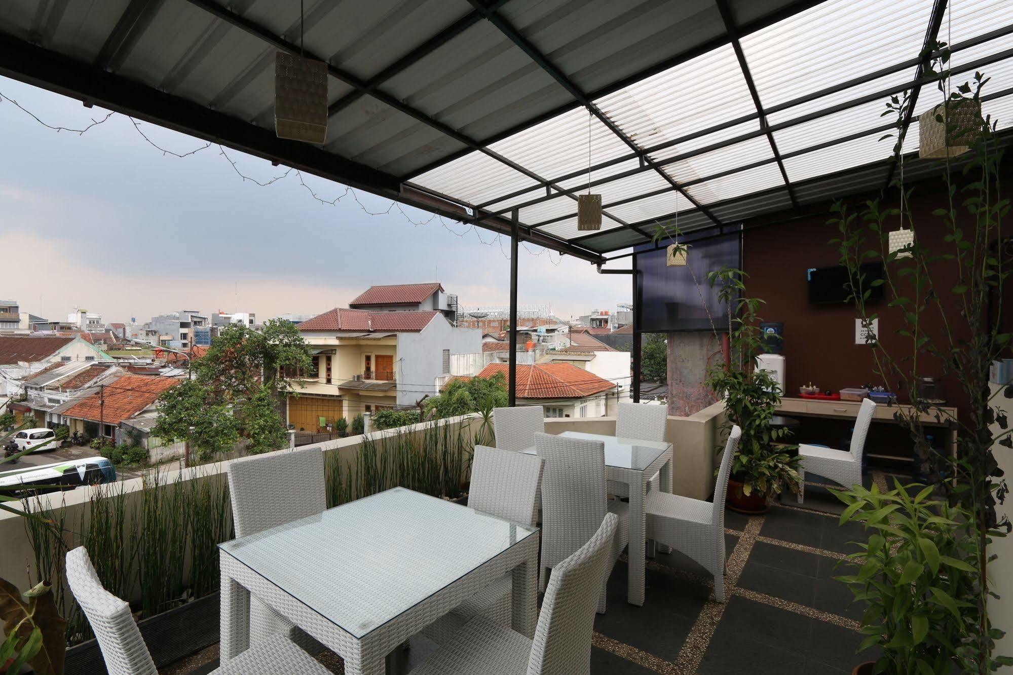 Bantal Guling Pasar Baru Hotell Bandung Exteriör bild