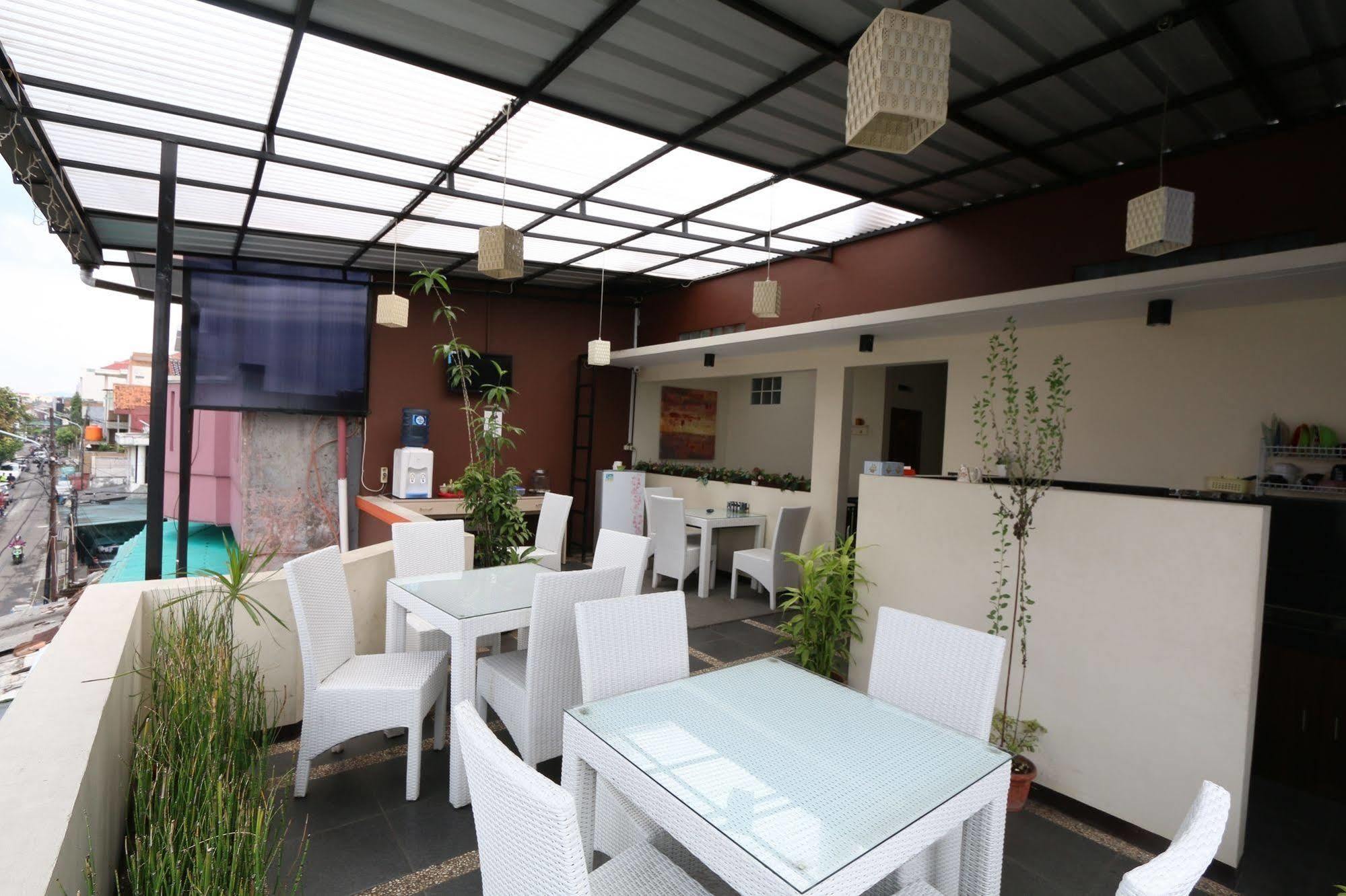Bantal Guling Pasar Baru Hotell Bandung Exteriör bild