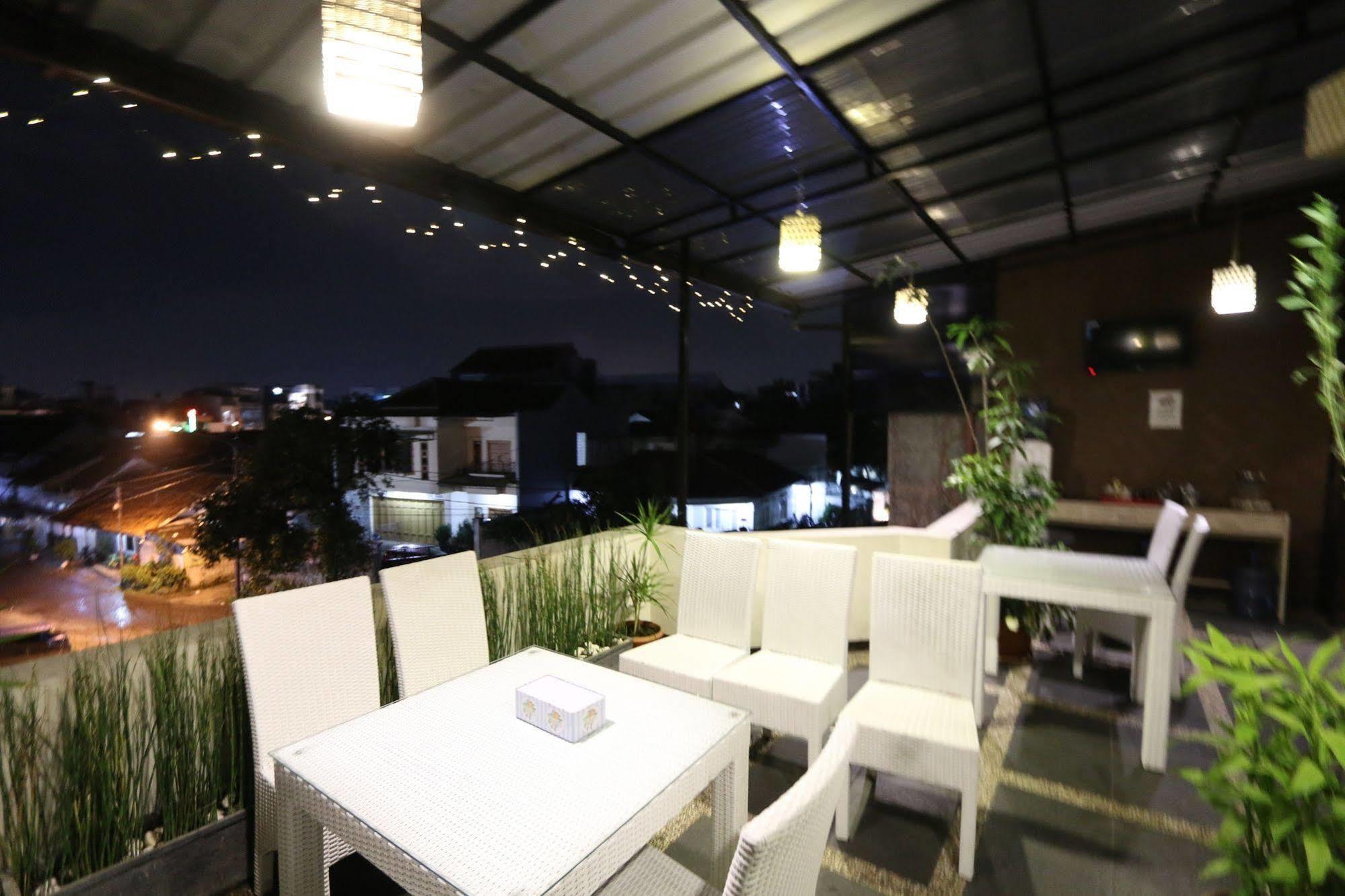 Bantal Guling Pasar Baru Hotell Bandung Exteriör bild
